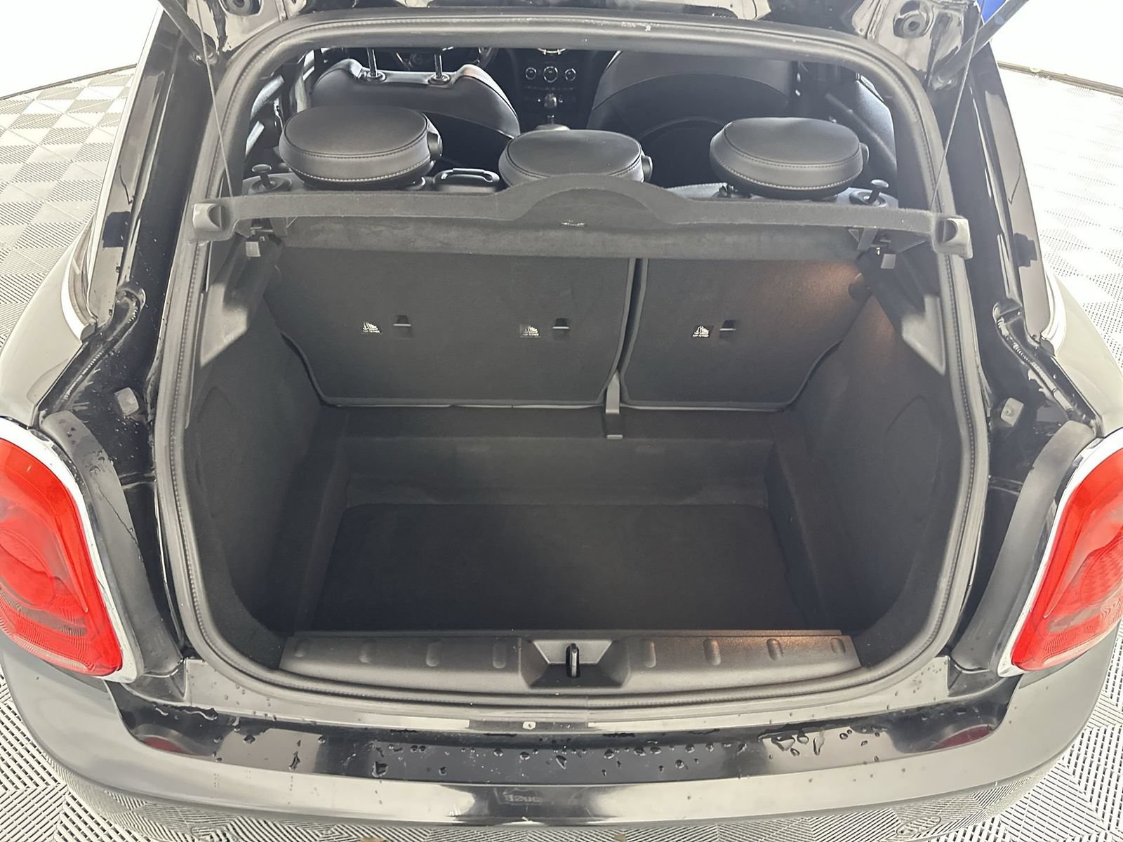 Used 2016 MINI Cooper 4-Door Hardtop FWD image 25