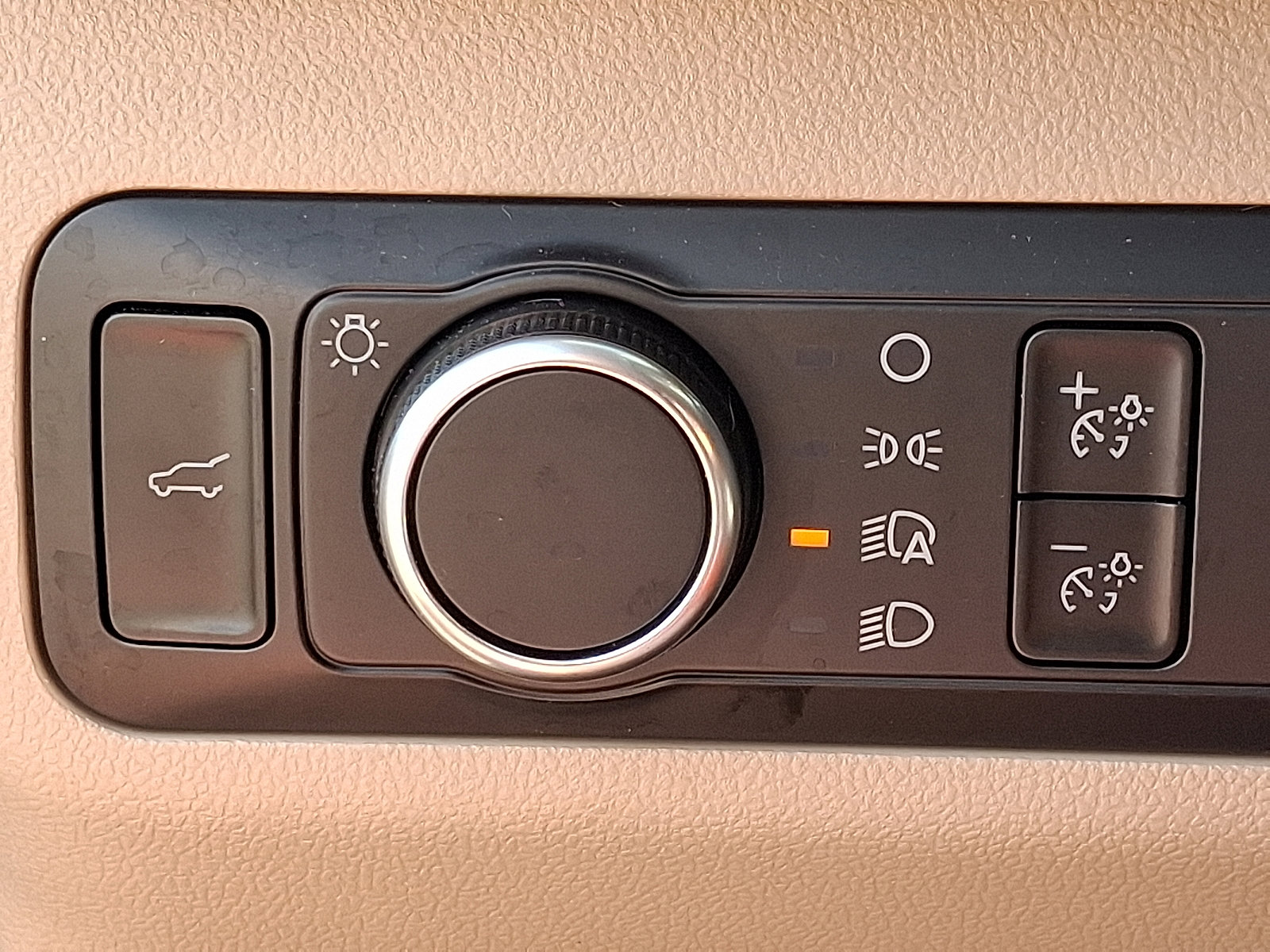 Certified 2022 Ford Escape SE w/ SE Sport Appearance Package image 24