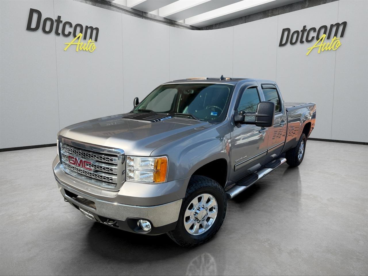 Used 2013 GMC Sierra 2500 SLT w/ SLT Convenience Package image 1