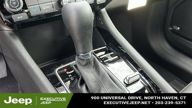 New 2025 Jeep Compass Limited w/ Sun & Sound Group image 17