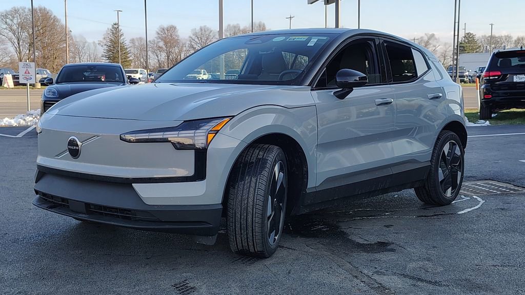 New 2026 Volvo EX30 Plus w/ Climate Package image 6