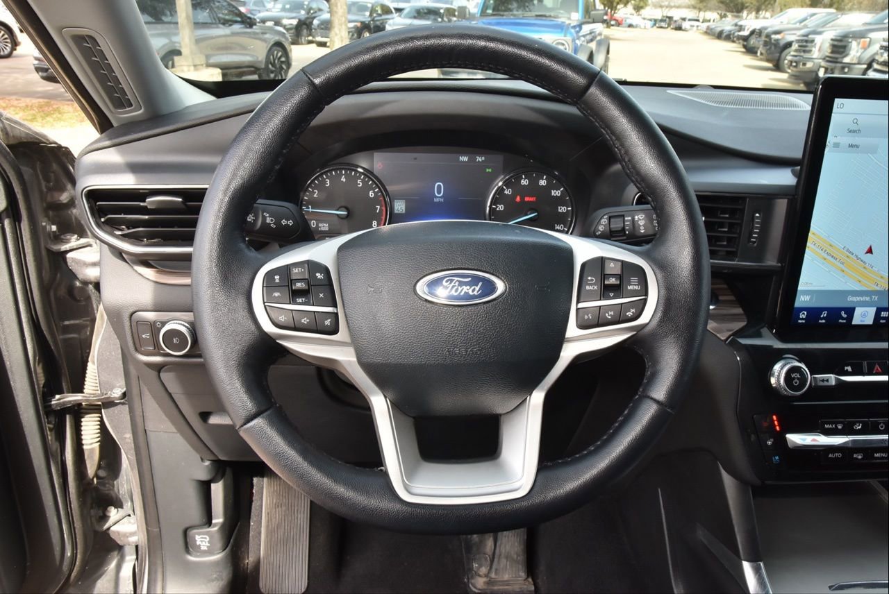 Used 2023 Ford Explorer Limited w/ Limited Technology Package image 18