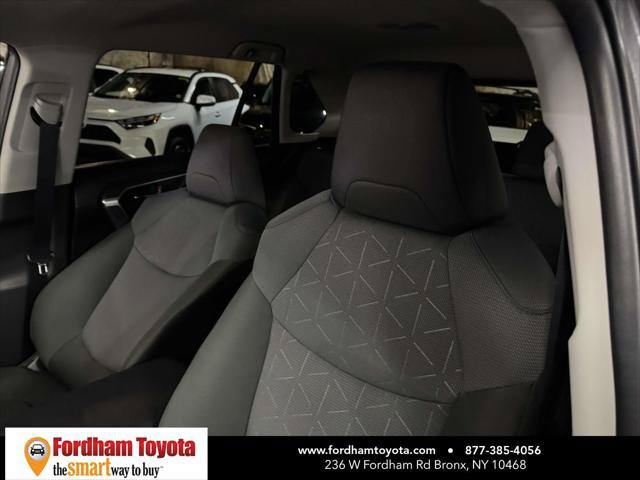 Certified 2025 Toyota RAV4 XLE AWD/4WD image 19