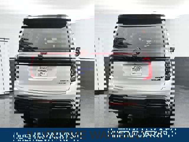 Used 2025 Nissan Armada PRO-4X image 11