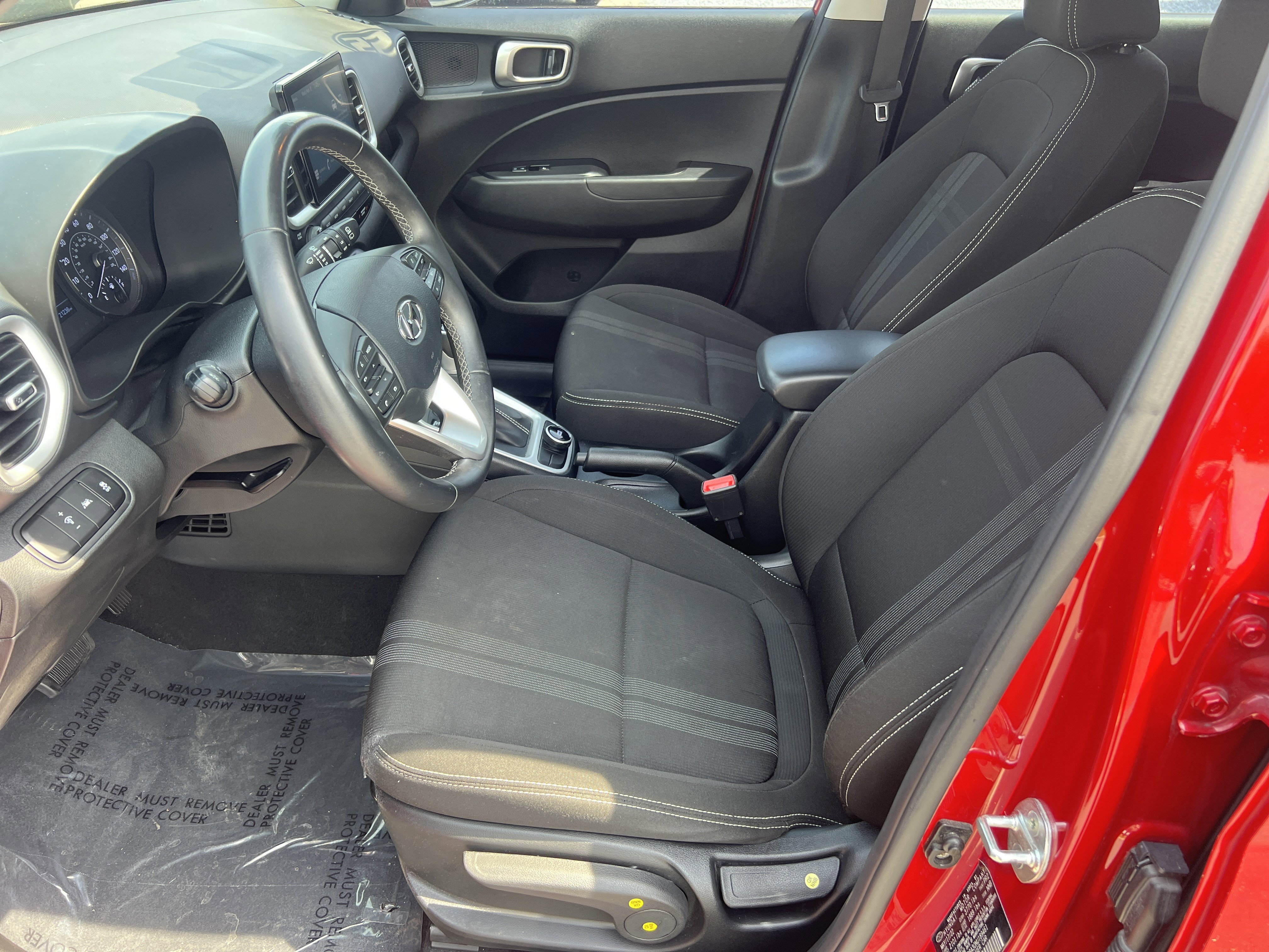 Used 2022 Hyundai Venue SEL FWD image 9