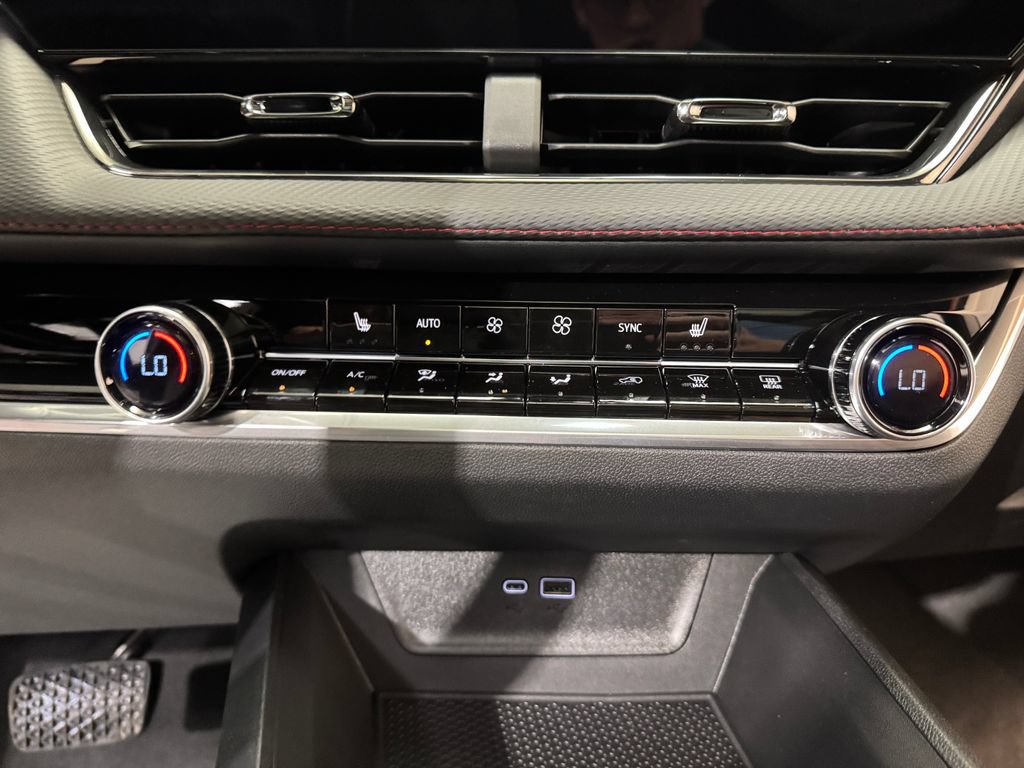 New 2027 Chevrolet Equinox RS AWD/4WD image 14