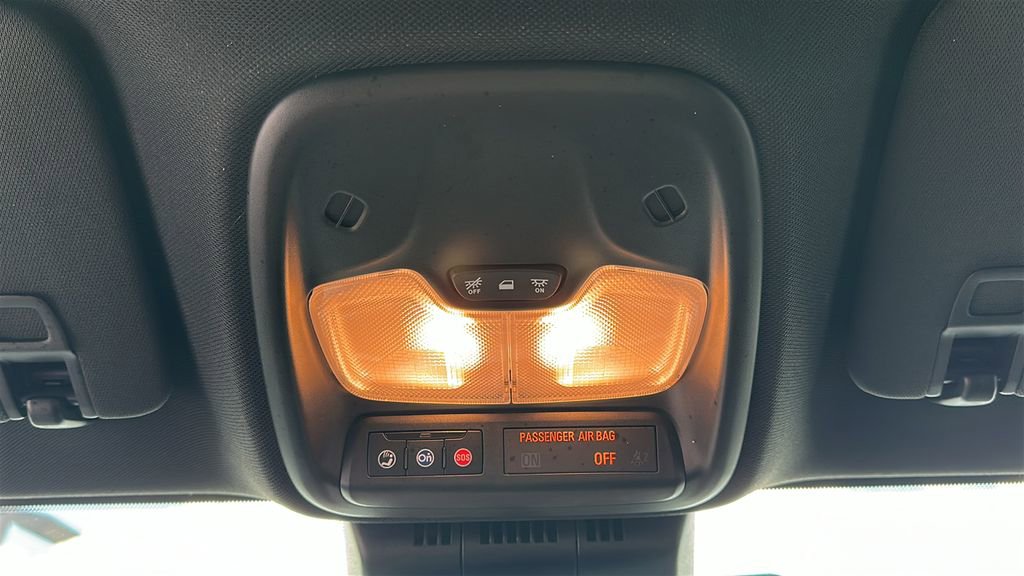 Used 2025 GMC Canyon AT4 image 30