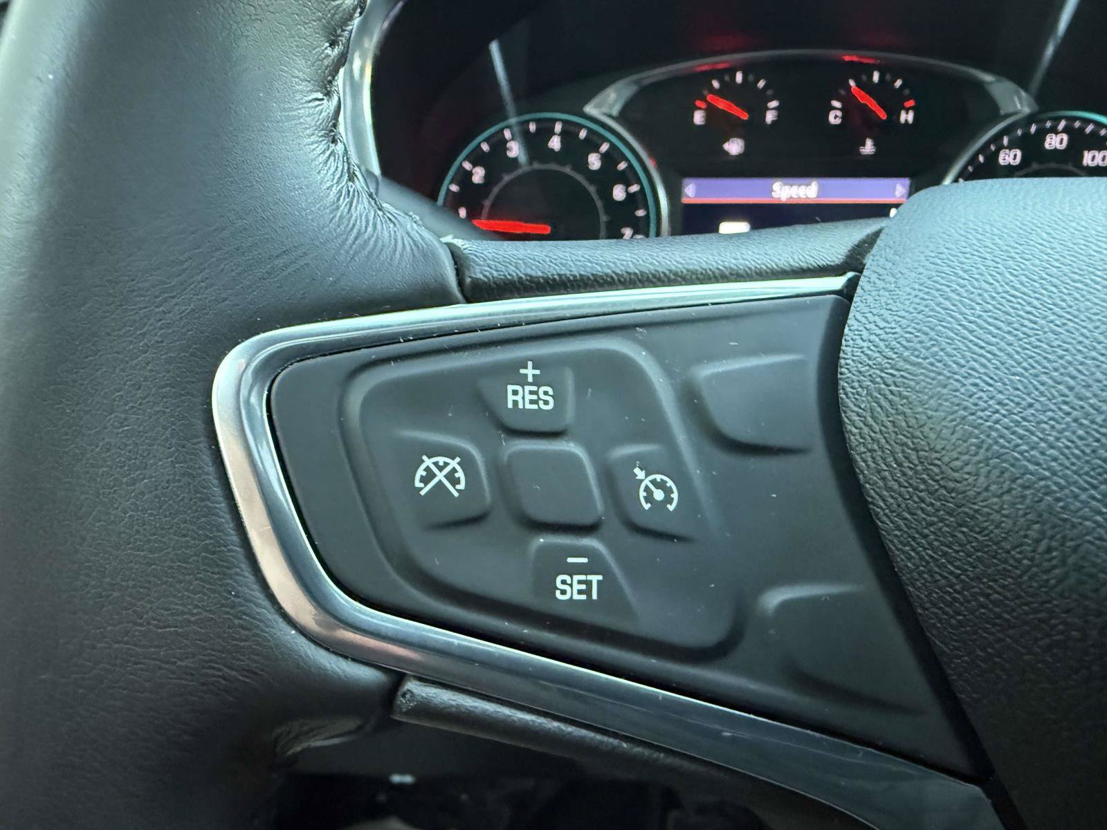 Used 2019 Chevrolet Equinox LT AWD/4WD image 22