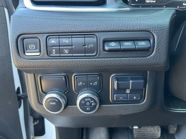 Used 2022 GMC Yukon Denali w/ Denali Premium Package image 24