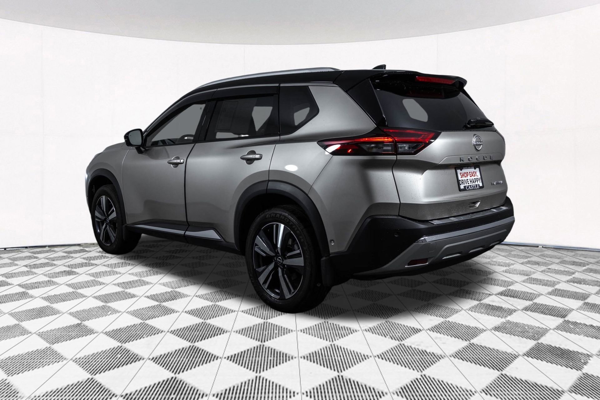 Used 2023 Nissan Rogue Platinum w/ Platinum Premium Package FWD image 17