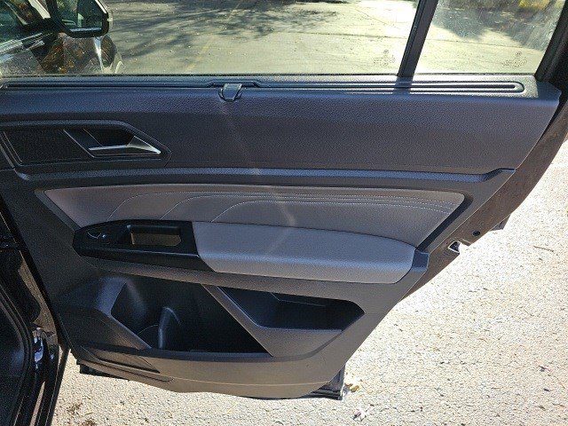 Used 2021 Volkswagen Atlas SE image 17