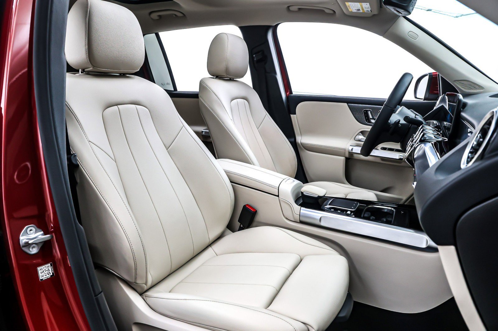 Used 2021 Mercedes-Benz GLB 250 4MATIC image 8