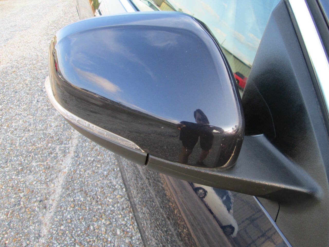 Used 2017 Volvo V60 T5 Premier w/ Convenience Package image 57