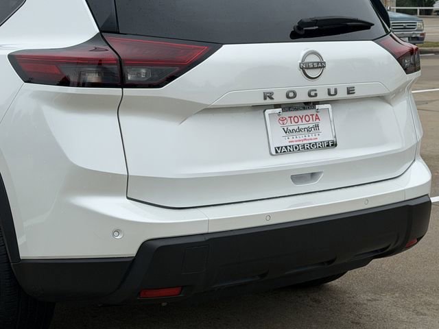 Used 2025 Nissan Rogue SV FWD image 6