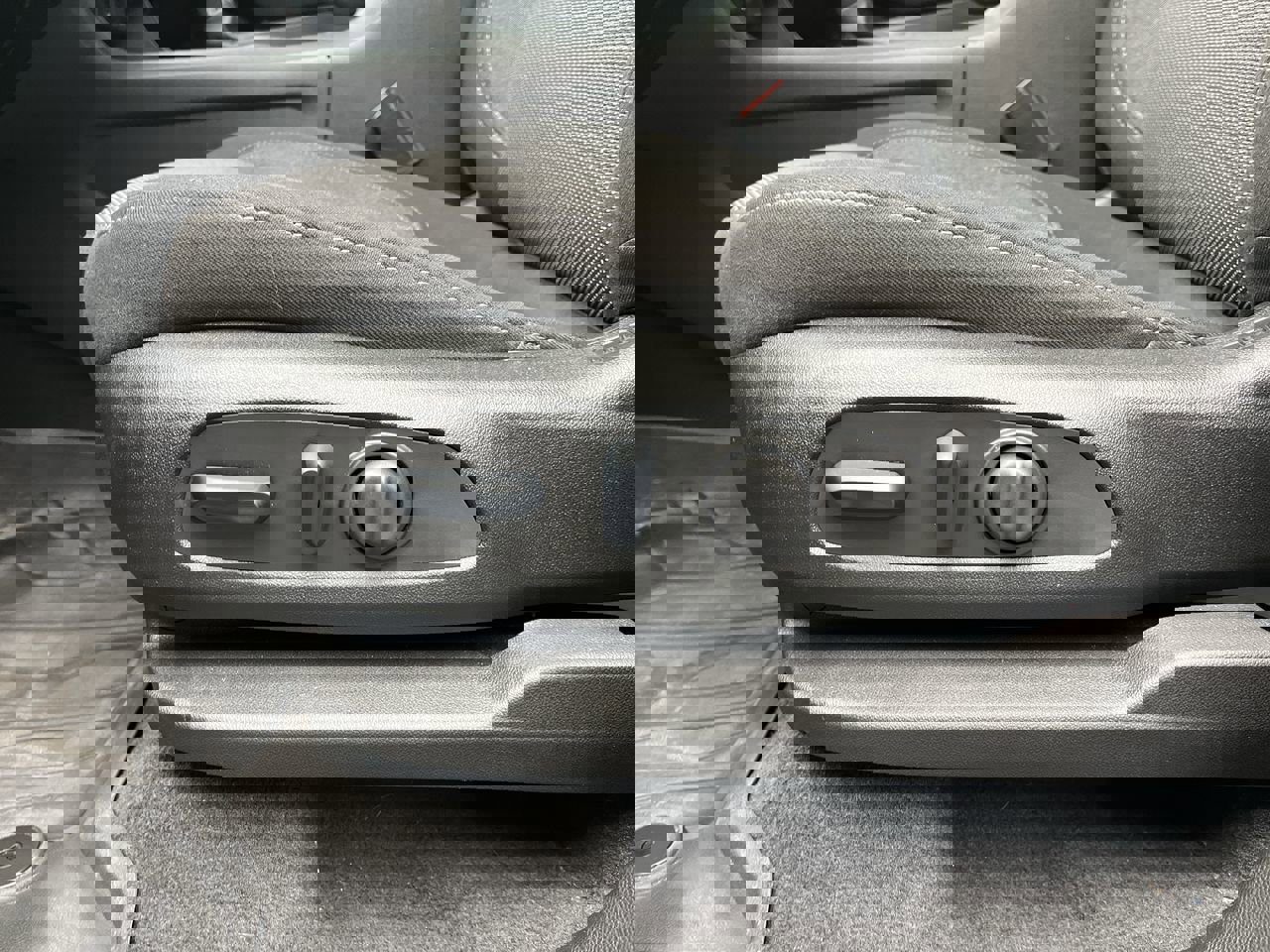 Certified 2024 Chevrolet Traverse LT w/ LPO, Floor Liner Package image 10