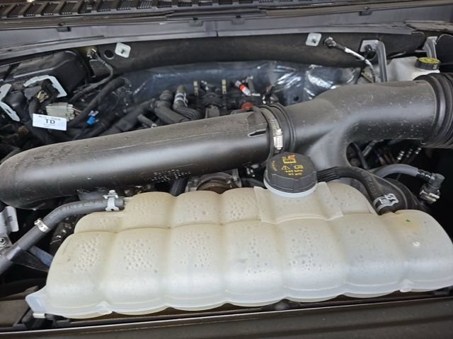 Used 2025 Ford Expedition Active AWD/4WD image 18