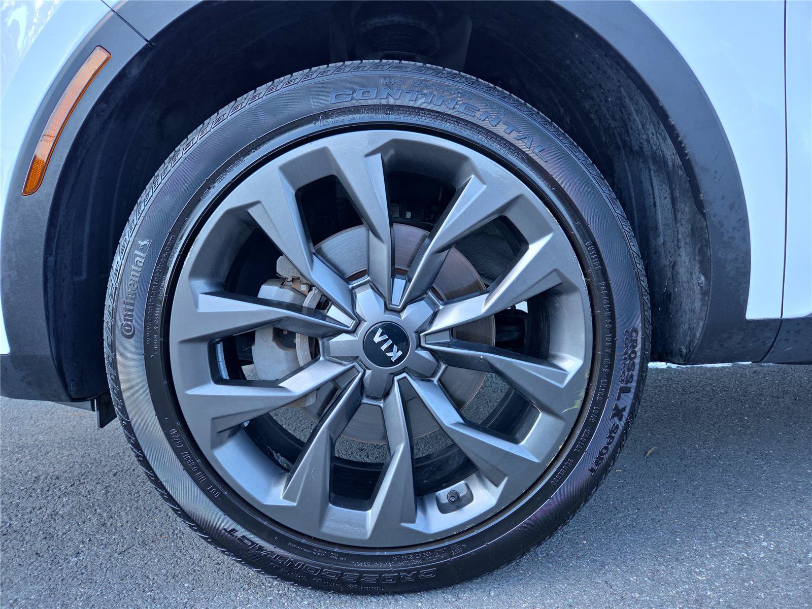 Certified 2021 Kia Sorento EX w/ EX AWD X-Line Package image 11