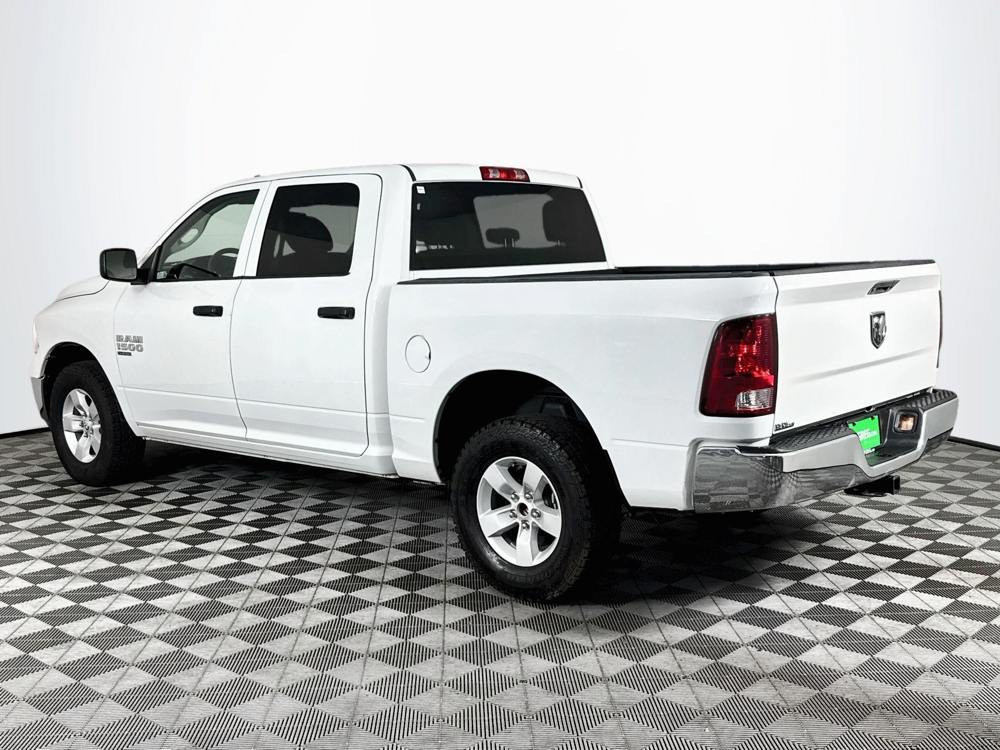Used 2023 RAM 1500 Classic SLT w/ Electronics Group AWD/4WD image 6