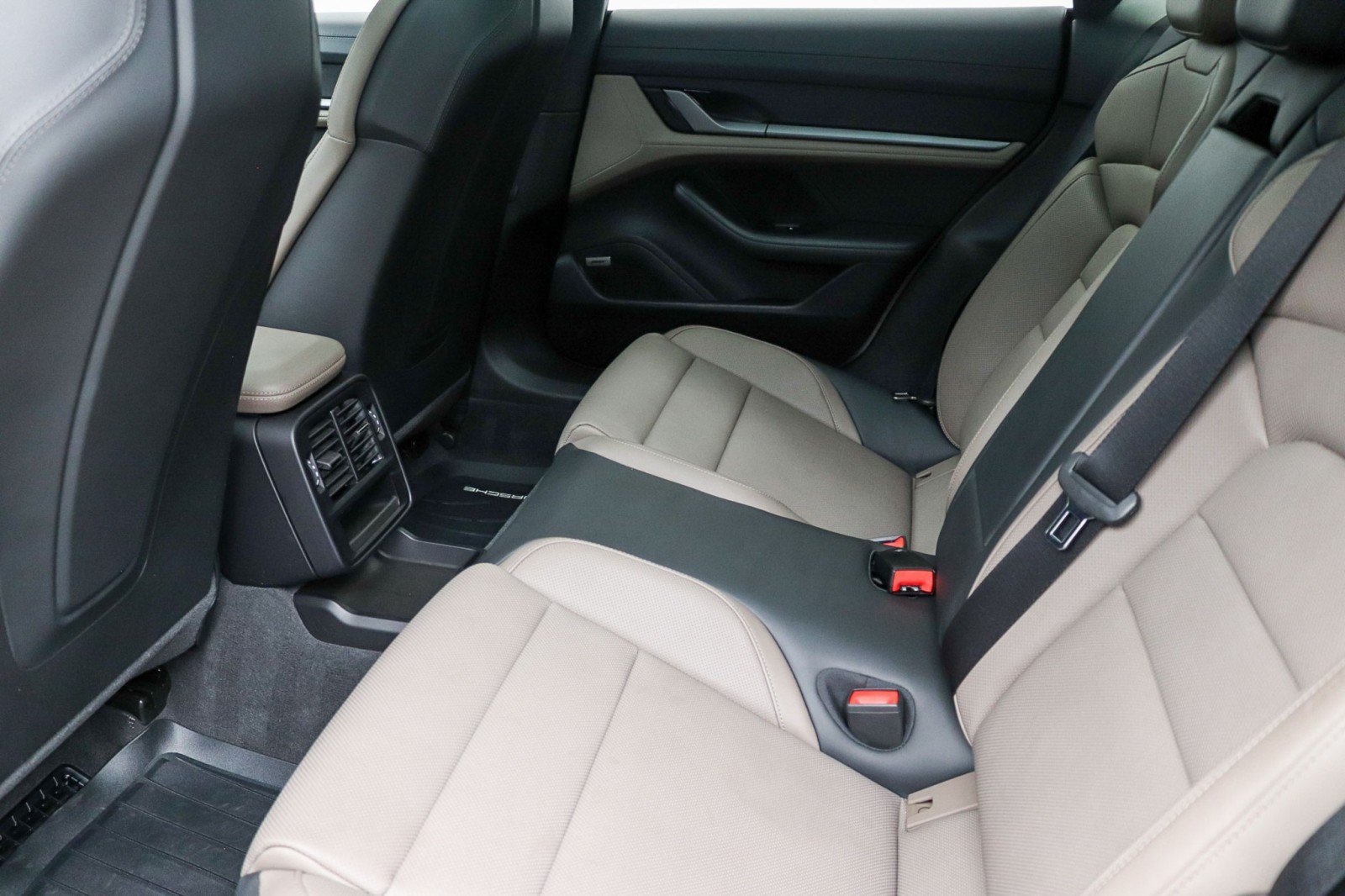 Used 2024 Porsche Taycan RWD image 22