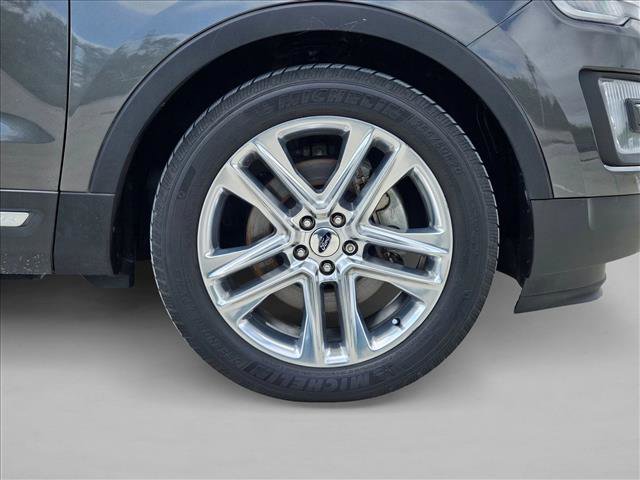 Used 2016 Ford Explorer XLT w/ Equipment Group 202A image 24