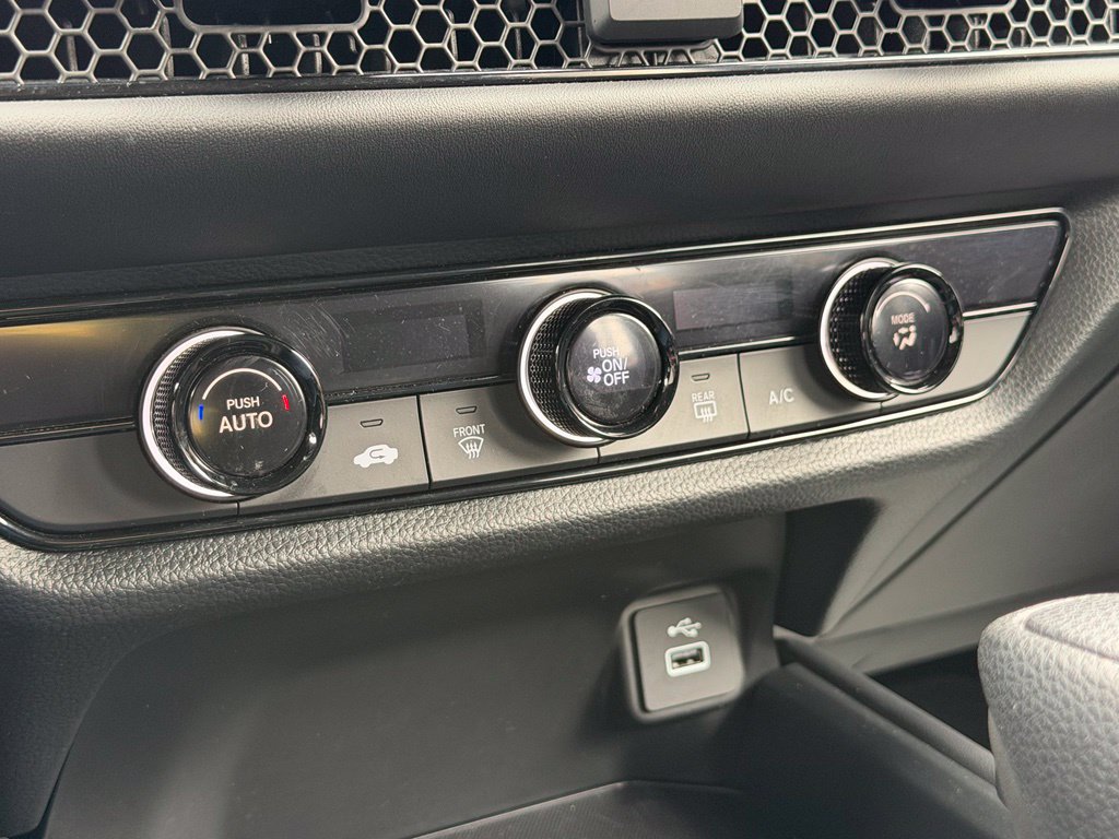 Certified 2023 Honda HR-V LX image 13