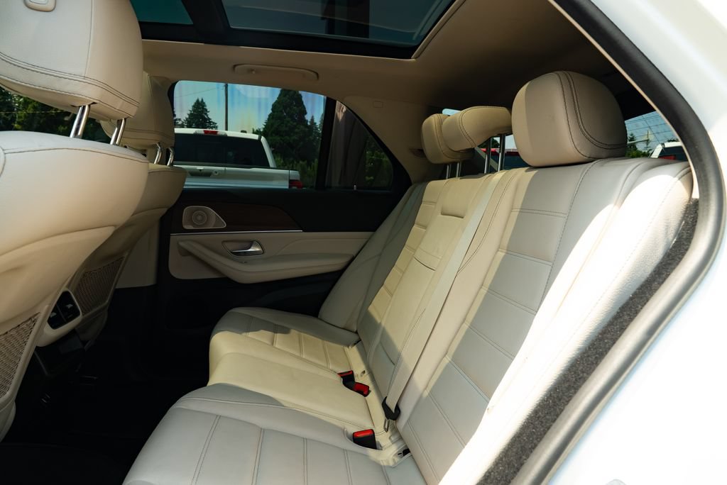 Used 2021 Mercedes-Benz GLE 450 4MATIC w/ AMG Line Exterior image 22
