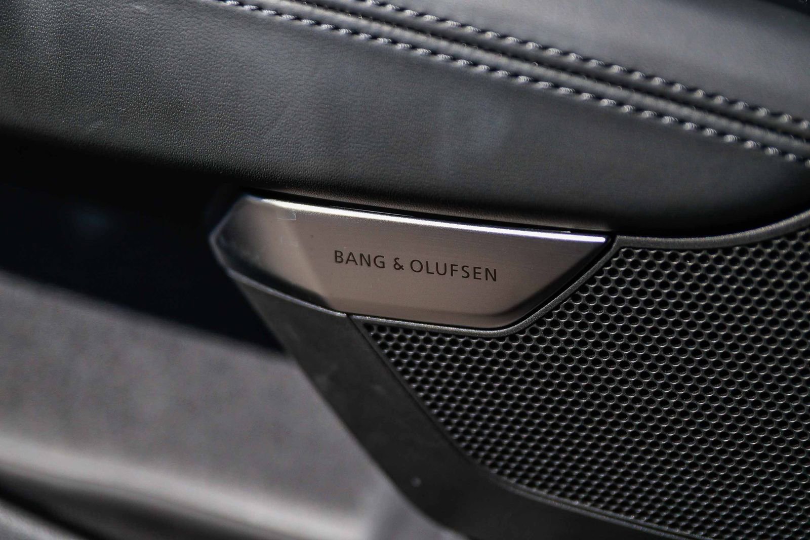 Used 2024 Audi e-tron GT Premium Plus image 23