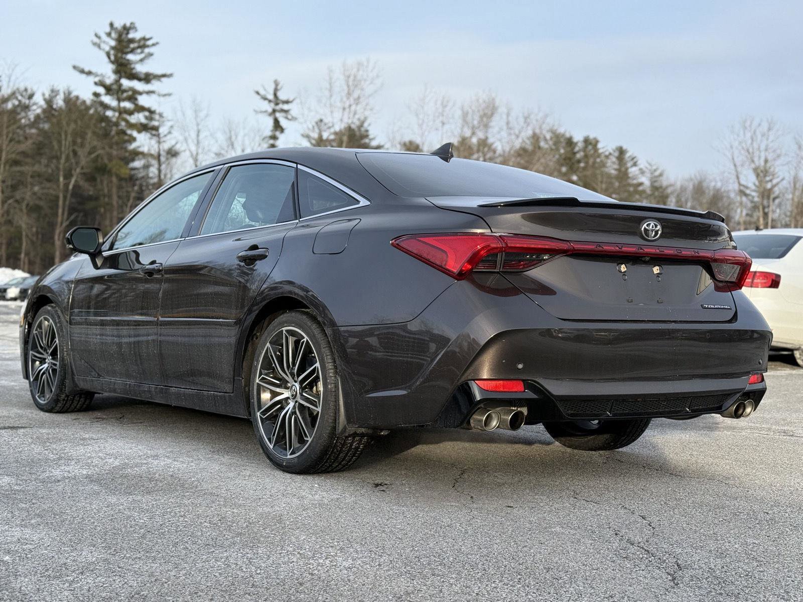 Used 2019 Toyota Avalon Touring image 7