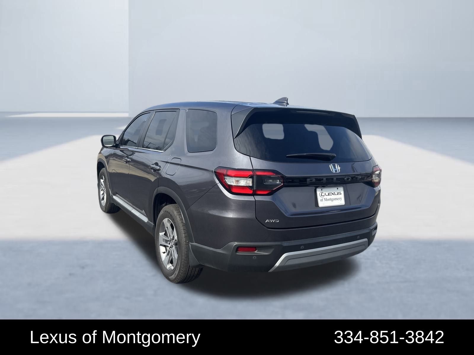 Used 2023 Honda Pilot EX-L image 3