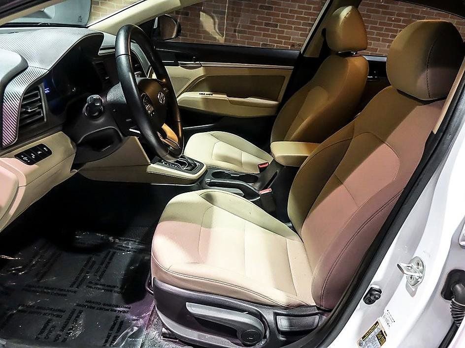 Used 2020 Hyundai Elantra Value Edition w/ Cargo Package (C1) image 2