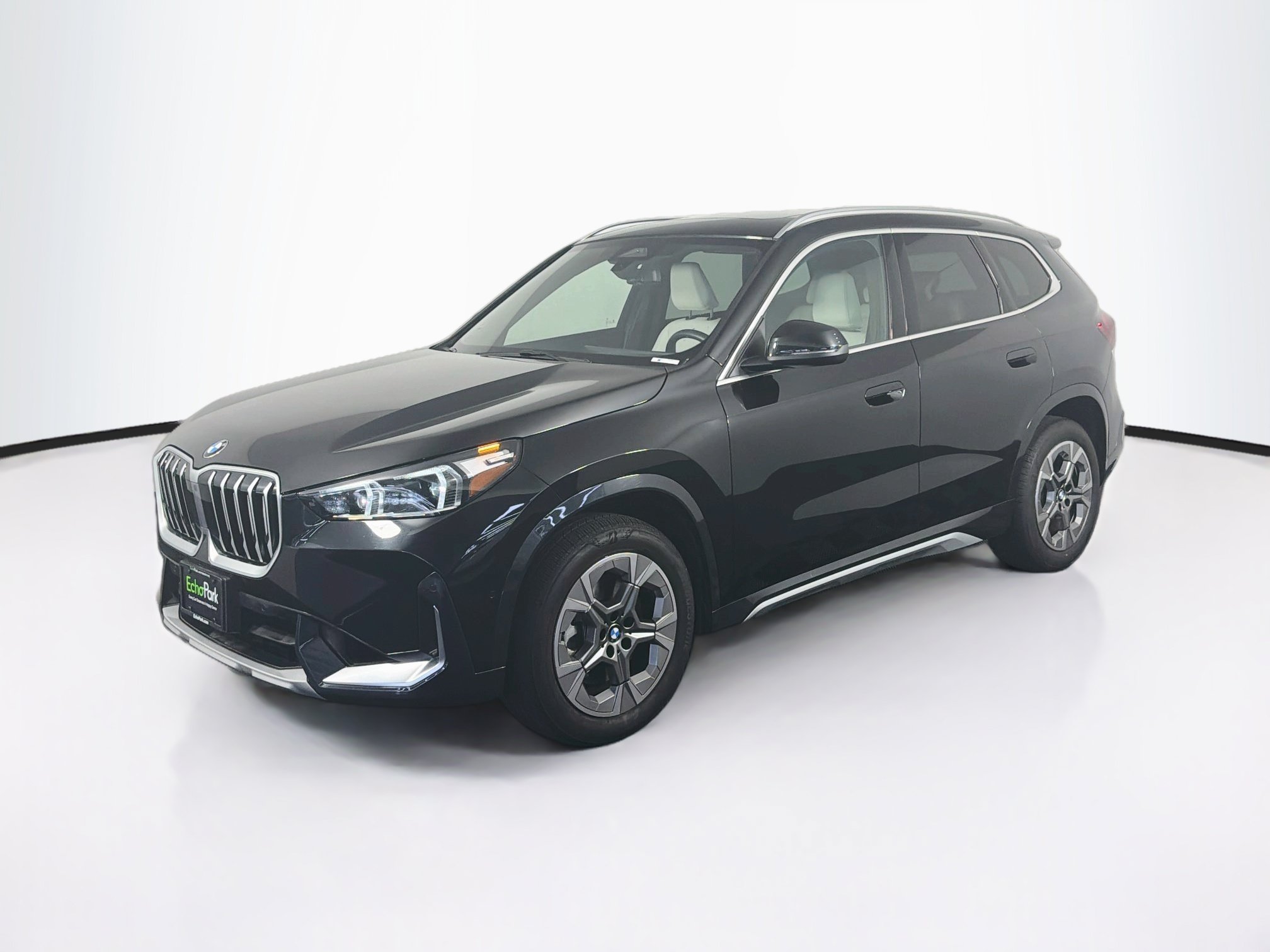Used 2026 BMW X1 xDrive28i AWD/4WD image 3