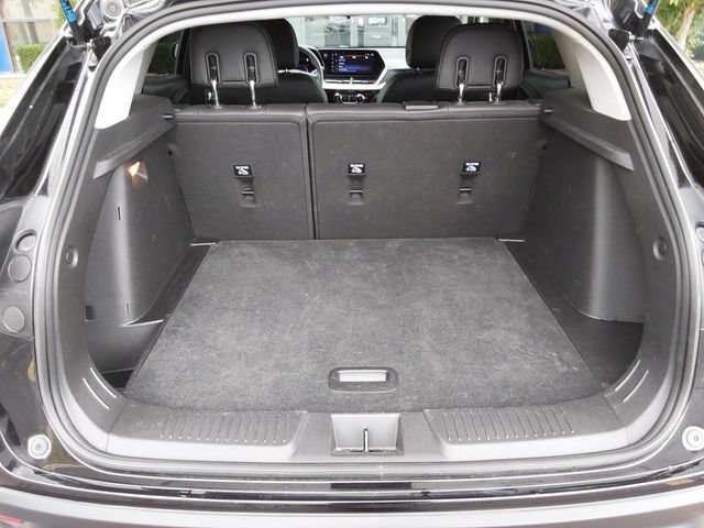 Used 2025 Chevrolet Trax LT FWD image 8