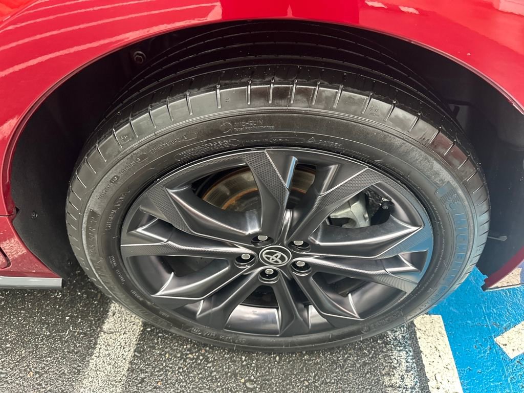 Used 2025 Toyota Sienna XSE w/ XSE Premium Package image 28