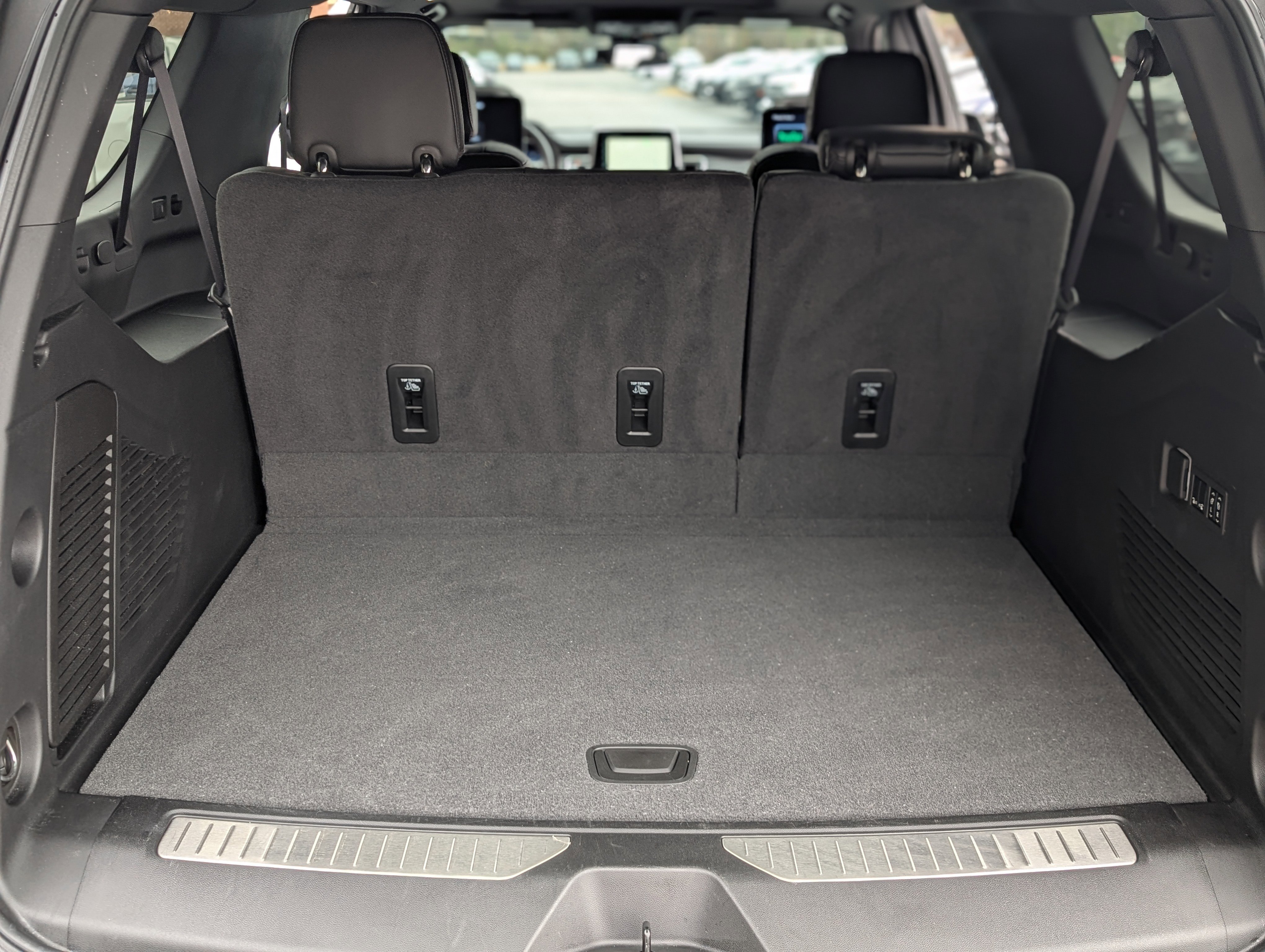 Used 2024 Chevrolet Suburban RST w/ Sport Performance Package image 20