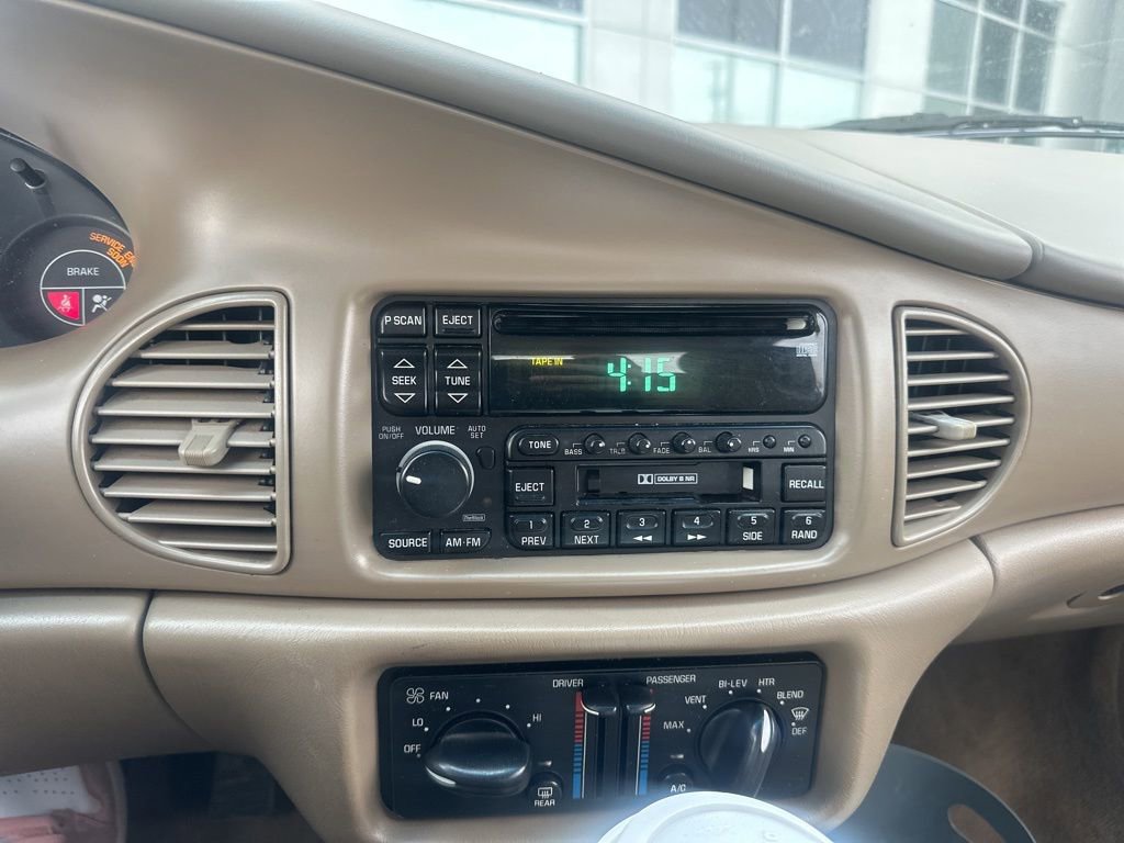 Used 2000 Buick Century Custom w/ Premium Opt Pkg image 7