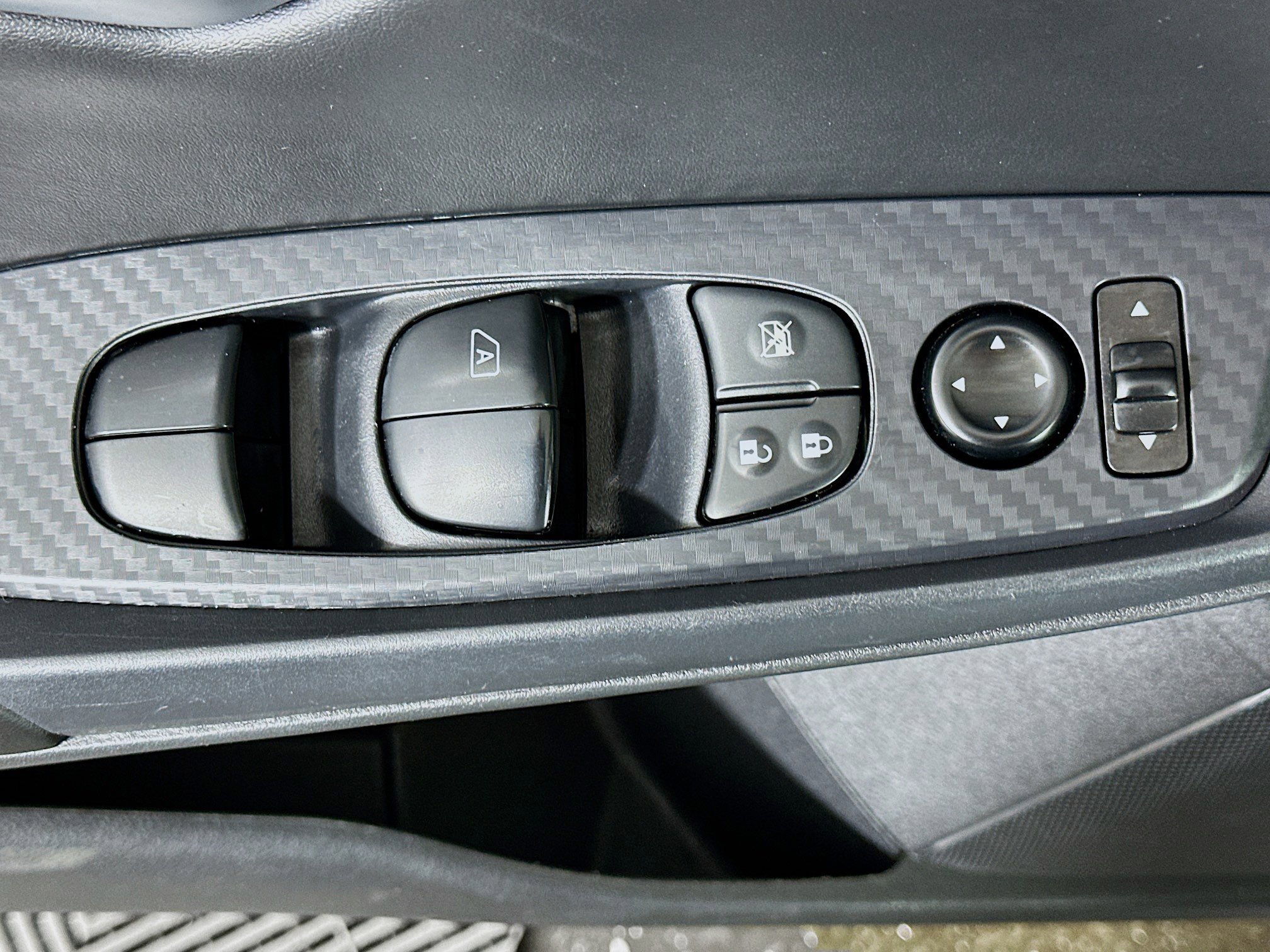 Used 2024 Nissan Sentra SV image 15