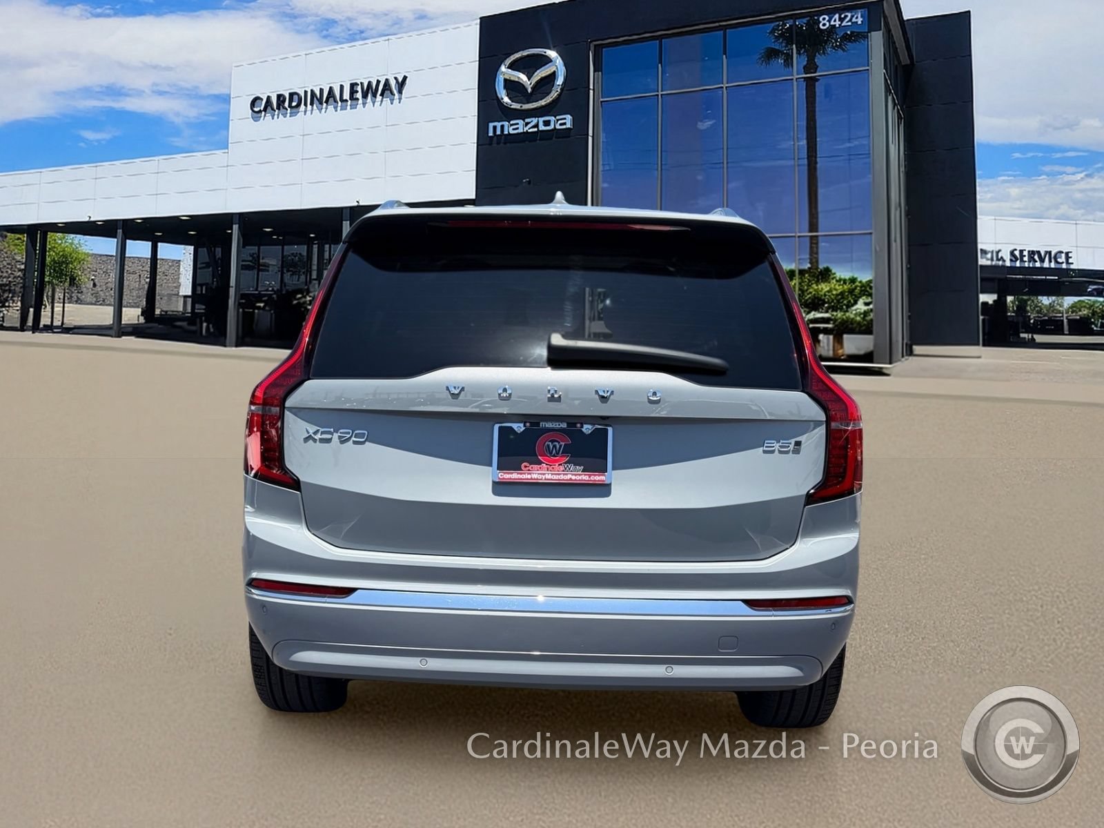 Used 2025 Volvo XC90 B5 Plus AWD/4WD image 11