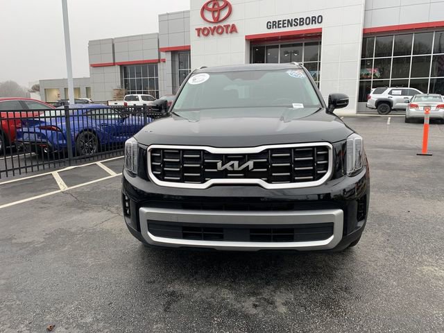 Used 2023 Kia Telluride S image 3