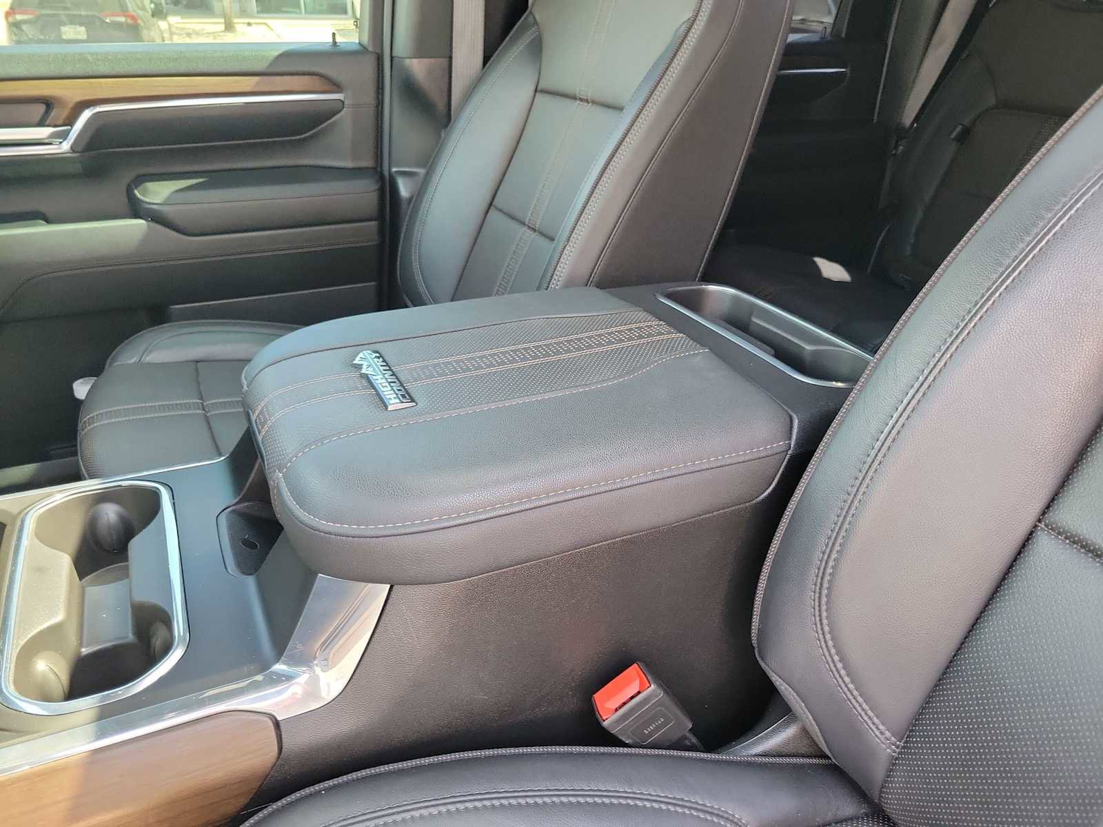 Used 2024 Chevrolet Silverado 3500 High Country w/ High Country Premium Package image 12