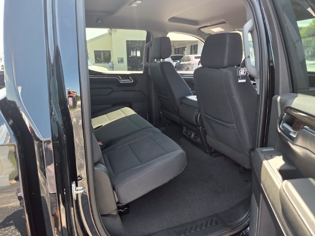 Used 2023 Chevrolet Silverado 1500 LT AWD/4WD image 17