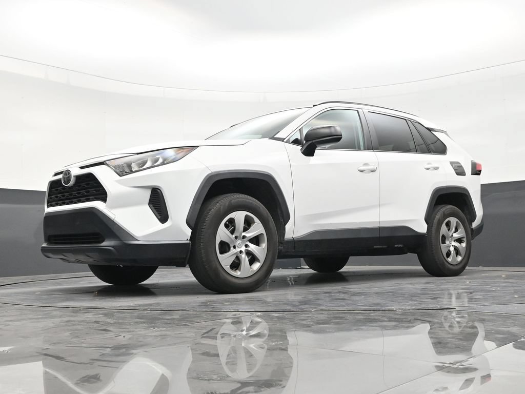 Used 2020 Toyota RAV4 LE FWD image 20