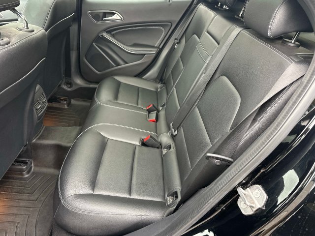 Used 2018 Mercedes-Benz GLA 250 4MATIC image 11