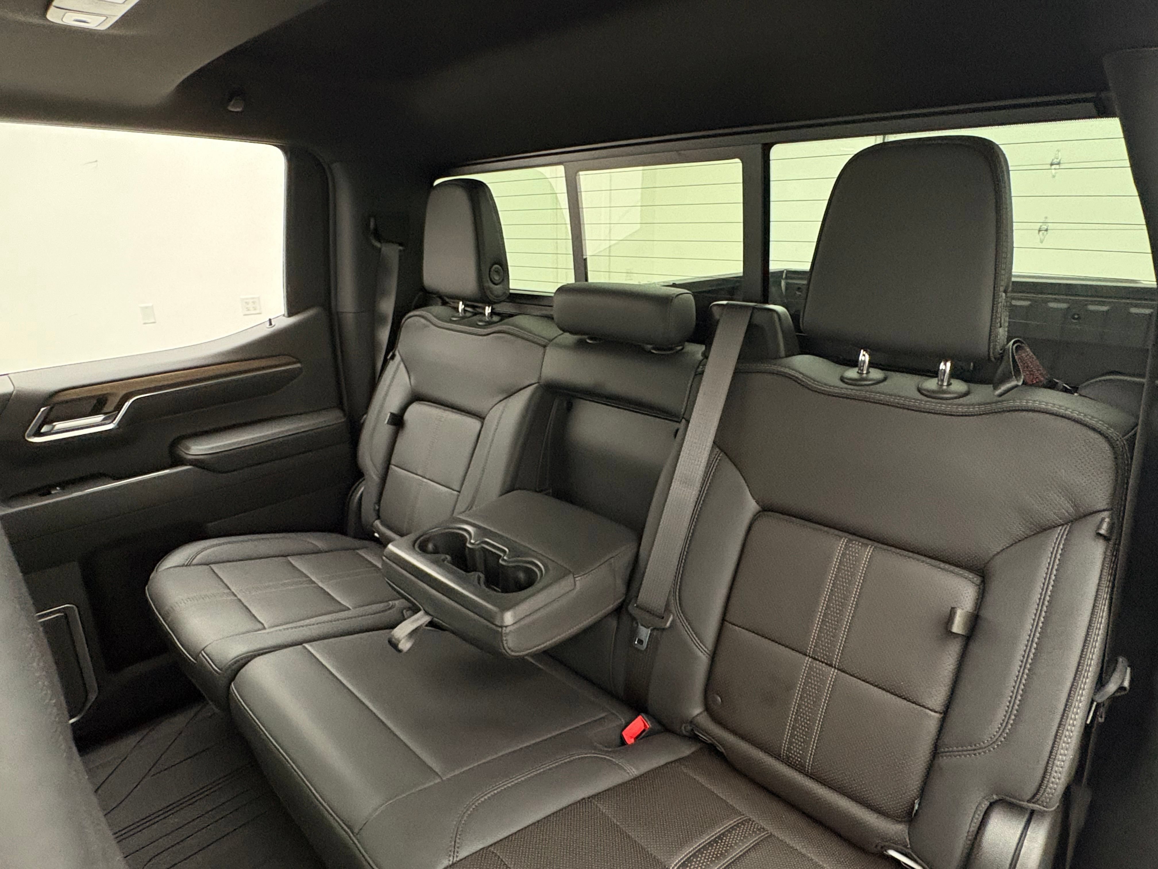 Used 2023 Chevrolet Silverado 1500 High Country AWD/4WD image 46
