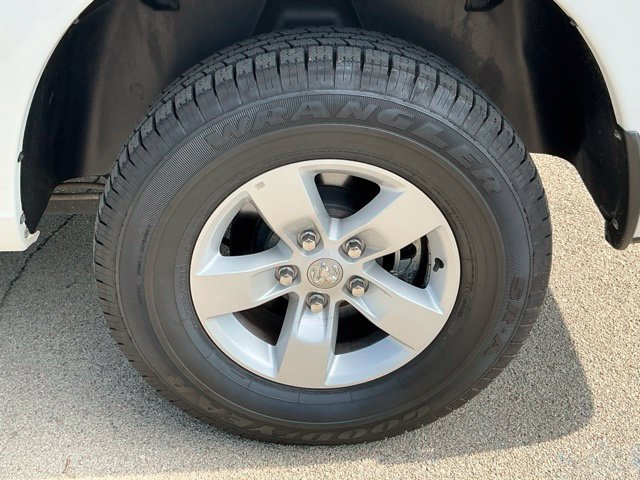 Used 2021 RAM 1500 Classic SLT AWD/4WD image 5