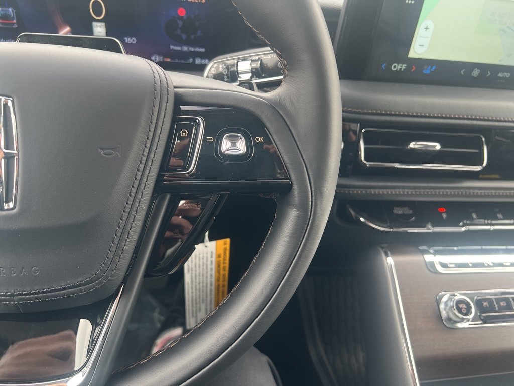 New 2025 Lincoln Aviator Reserve w/ Luxury Package image 12