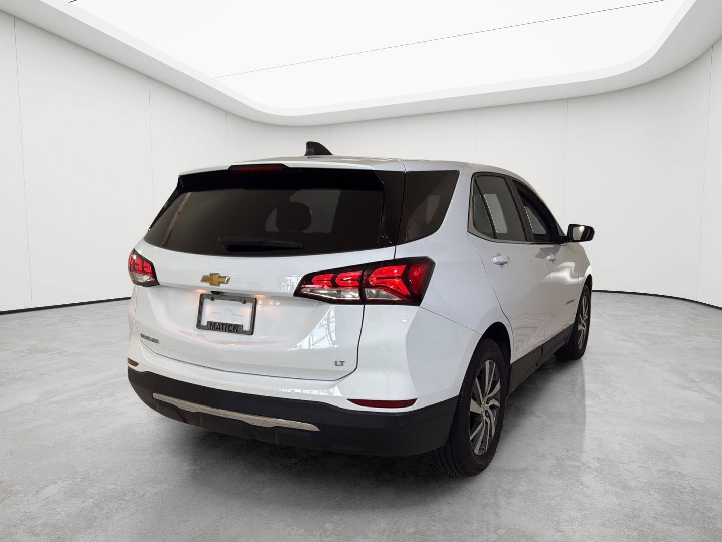 Certified 2024 Chevrolet Equinox LT w/ LPO, Floor Liner Package FWD image 6