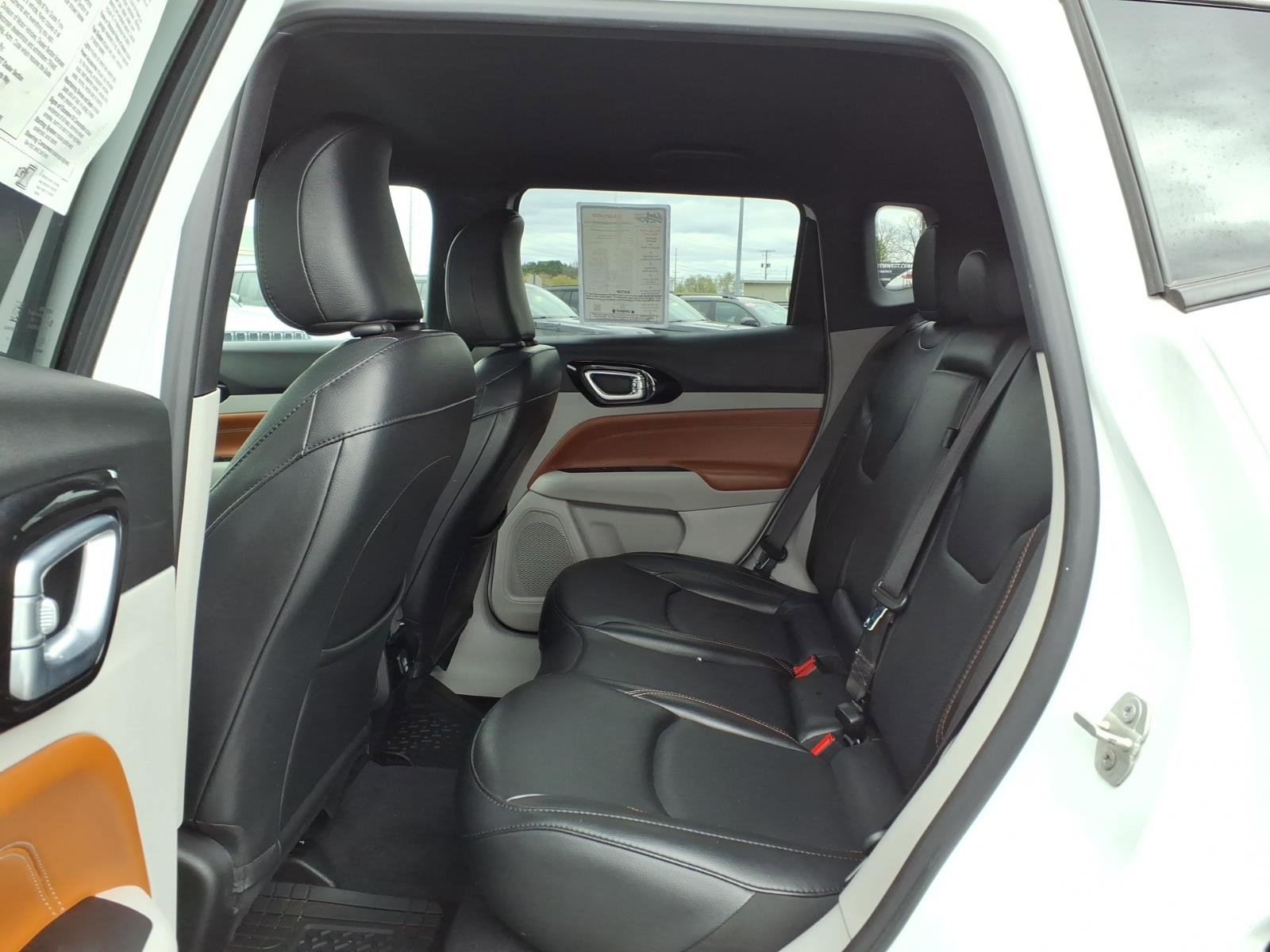 Used 2023 Jeep Compass Limited AWD/4WD image 11
