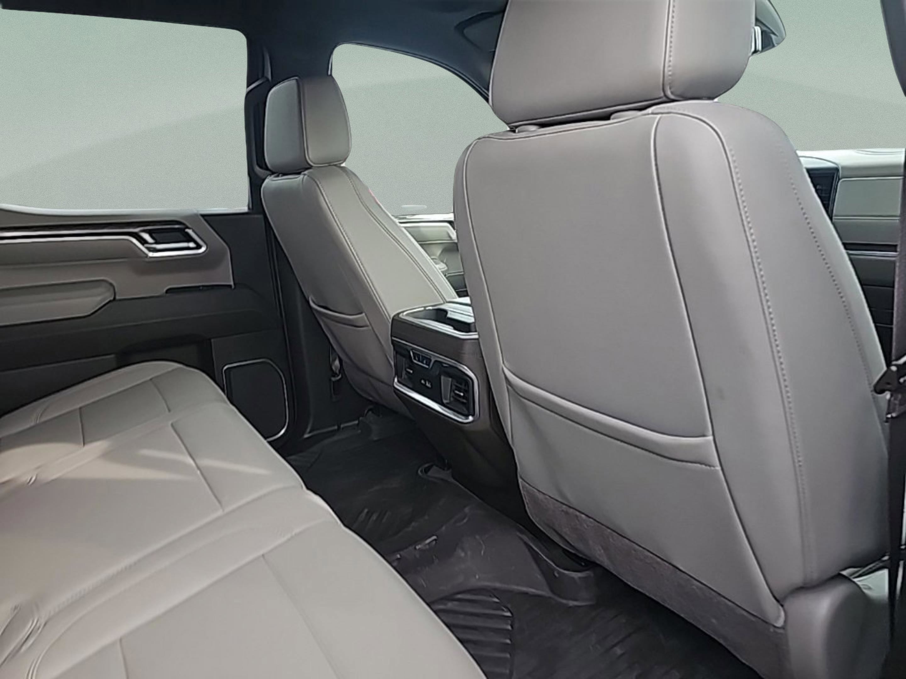 Used 2023 Chevrolet Silverado 1500 LTZ image 23