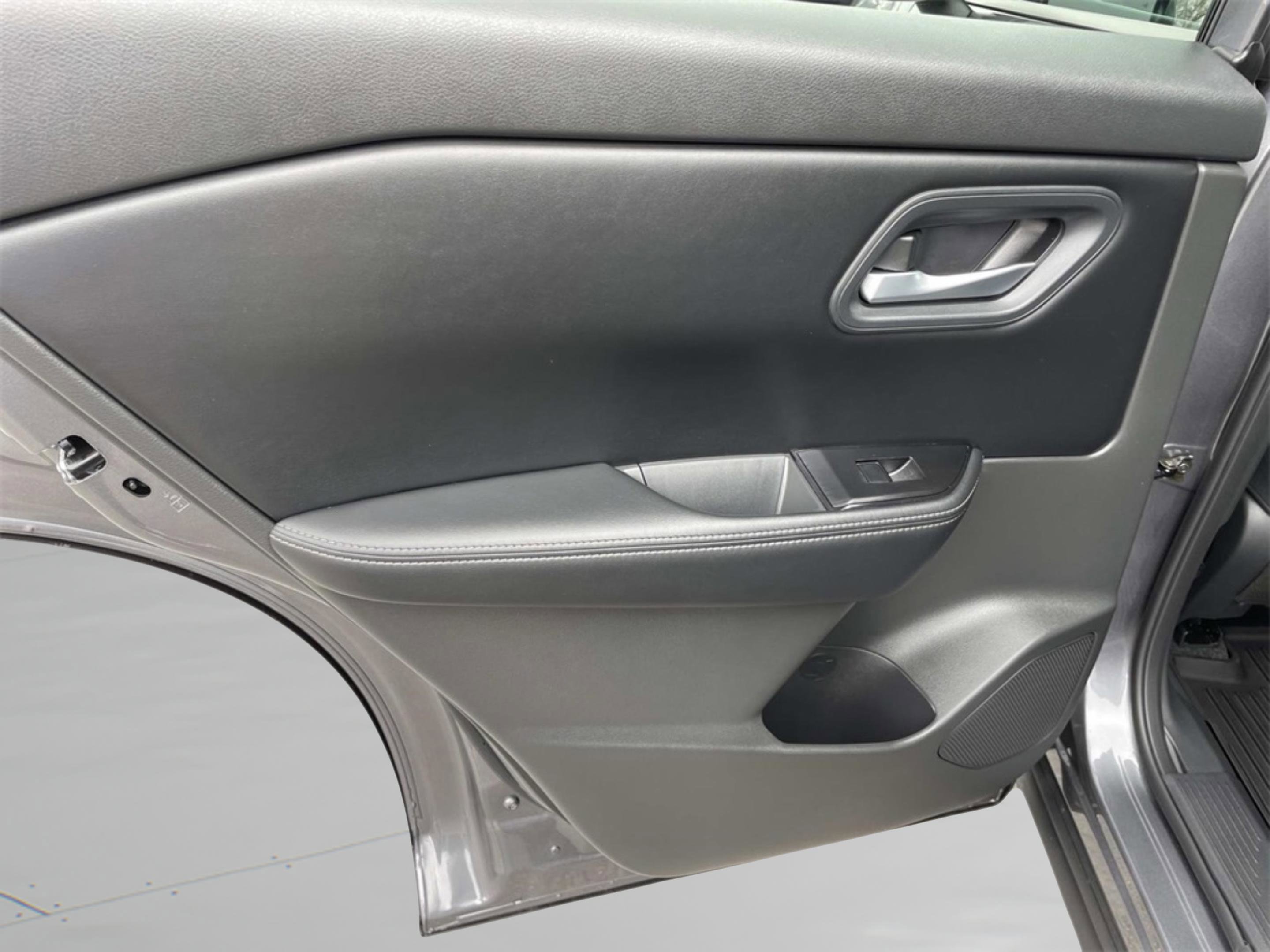 New 2026 Nissan Rogue SV FWD image 12