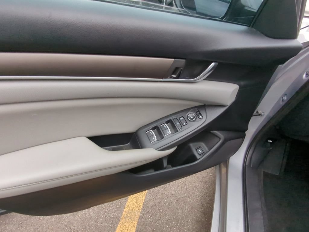 Used 2019 Honda Accord Hybrid image 8